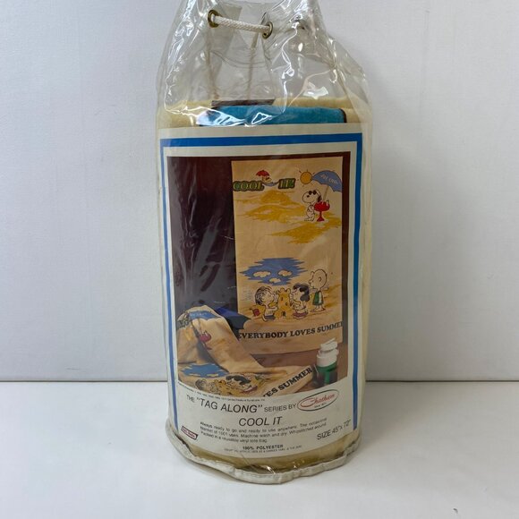 Chatham Peanuts Tag Along Everybody Loves Summer Beach Blanket 45"x72" - Picture 2 of 6
